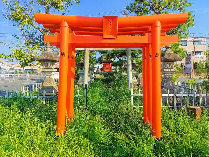 伏見稲荷大明神の鳥居