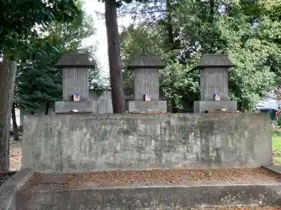 十二柱社（多気中町）の末社・摂社