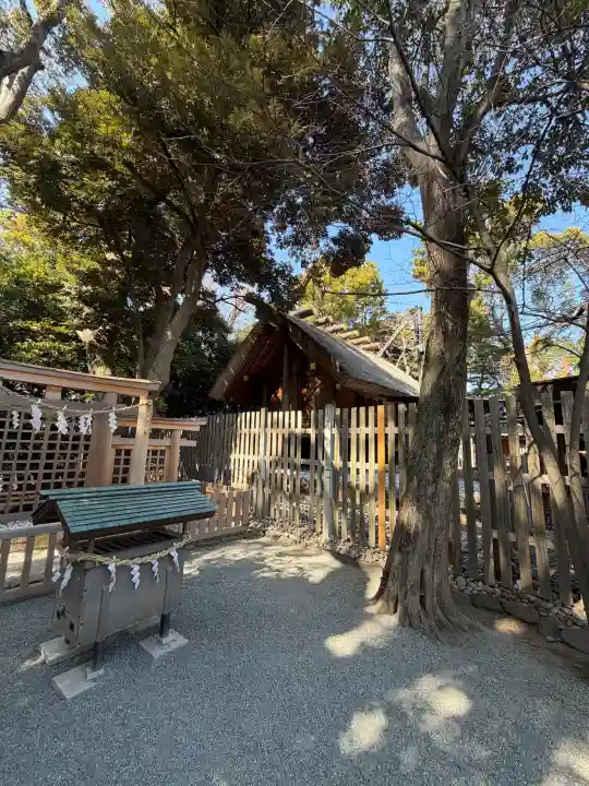 伊勢山皇大神宮の{uncategorized: "未分類", other: "その他", undefined: "問題あり", building: "その他建物", grave: "お墓", sacred_gate: "鳥居", guardian: "狛犬", statue: "像", buddha: "仏像", history: "歴史", nature: "自然", garden: "庭園", animal: "動物", pagoda: "塔", temizu: "手水舎", mountain_gate: "山門・神門", sanctuary: "本殿・本堂", subordinate: "末社・摂社", art: "芸術", scenery: "景色", jizo: "地蔵", ema: "絵馬", goshuin: "御朱印", omikuji: "おみくじ", items: "授与品その他", amulet: "お守り", goshuincho: "御朱印帳", eats: "食事", festival: "お祭り", votive_dance: "神楽", shichigosan: "七五三参", wedding: "結婚式", experience: "体験その他", initially: "初詣", around: "周辺", anti_infection: "感染症対策"}