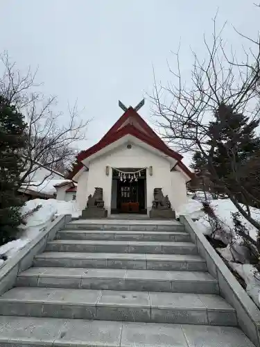 上手稲神社の{uncategorized: "未分類", other: "その他", undefined: "問題あり", building: "その他建物", grave: "お墓", sacred_gate: "鳥居", guardian: "狛犬", statue: "像", buddha: "仏像", history: "歴史", nature: "自然", garden: "庭園", animal: "動物", pagoda: "塔", temizu: "手水舎", mountain_gate: "山門・神門", sanctuary: "本殿・本堂", subordinate: "末社・摂社", art: "芸術", scenery: "景色", jizo: "地蔵", ema: "絵馬", goshuin: "御朱印", omikuji: "おみくじ", items: "授与品その他", amulet: "お守り", goshuincho: "御朱印帳", eats: "食事", festival: "お祭り", votive_dance: "神楽", shichigosan: "七五三参", wedding: "結婚式", experience: "体験その他", initially: "初詣", around: "周辺", anti_infection: "感染症対策"}