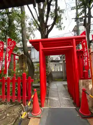 隆栄稲荷神社の{uncategorized: "未分類", other: "その他", undefined: "問題あり", building: "その他建物", grave: "お墓", sacred_gate: "鳥居", guardian: "狛犬", statue: "像", buddha: "仏像", history: "歴史", nature: "自然", garden: "庭園", animal: "動物", pagoda: "塔", temizu: "手水舎", mountain_gate: "山門・神門", sanctuary: "本殿・本堂", subordinate: "末社・摂社", art: "芸術", scenery: "景色", jizo: "地蔵", ema: "絵馬", goshuin: "御朱印", omikuji: "おみくじ", items: "授与品その他", amulet: "お守り", goshuincho: "御朱印帳", eats: "食事", festival: "お祭り", votive_dance: "神楽", shichigosan: "七五三参", wedding: "結婚式", experience: "体験その他", initially: "初詣", around: "周辺", anti_infection: "感染症対策"}