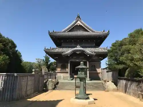 国分寺の本殿・本堂