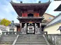 深崇寺の山門・神門
