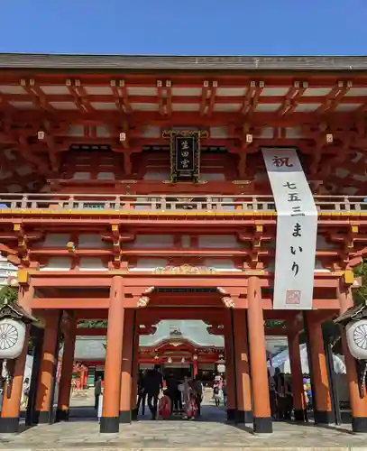 生田神社の山門