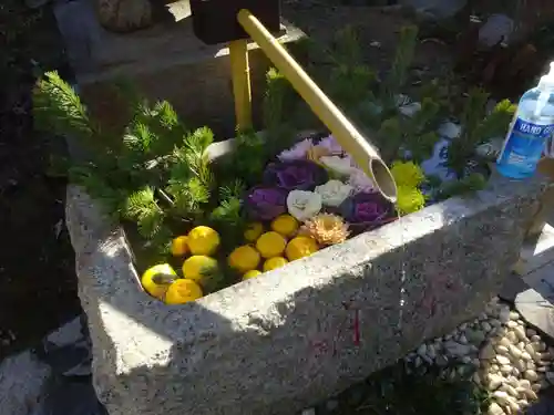 横浜御嶽神社の手水舎