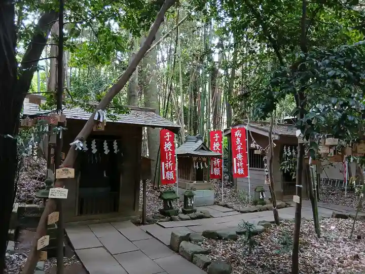 道野辺八幡宮の{uncategorized: "未分類", other: "その他", undefined: "問題あり", building: "その他建物", grave: "お墓", sacred_gate: "鳥居", guardian: "狛犬", statue: "像", buddha: "仏像", history: "歴史", nature: "自然", garden: "庭園", animal: "動物", pagoda: "塔", temizu: "手水舎", mountain_gate: "山門・神門", sanctuary: "本殿・本堂", subordinate: "末社・摂社", art: "芸術", scenery: "景色", jizo: "地蔵", ema: "絵馬", goshuin: "御朱印", omikuji: "おみくじ", items: "授与品その他", amulet: "お守り", goshuincho: "御朱印帳", eats: "食事", festival: "お祭り", votive_dance: "神楽", shichigosan: "七五三参", wedding: "結婚式", experience: "体験その他", initially: "初詣", around: "周辺", anti_infection: "感染症対策"}