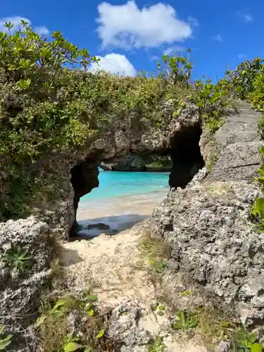 古宇利の竜宮(沖縄県)