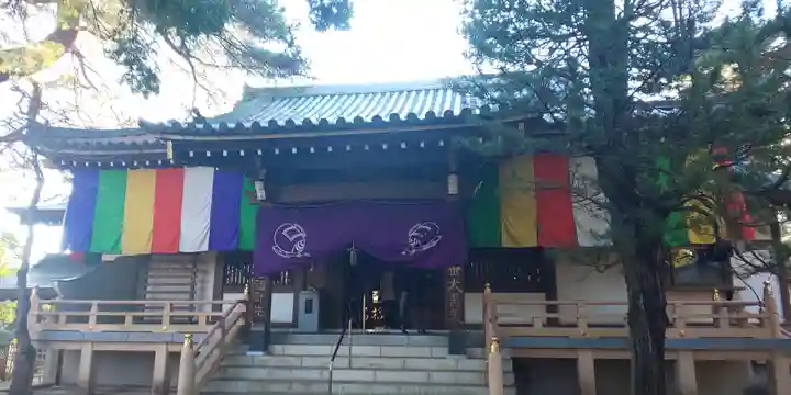三寳寺の本殿・本堂