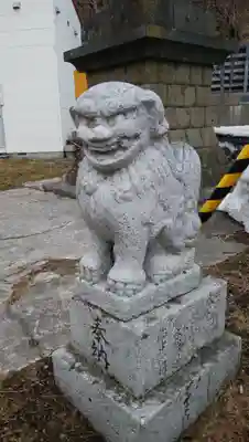 神恵内嚴島神社の狛犬