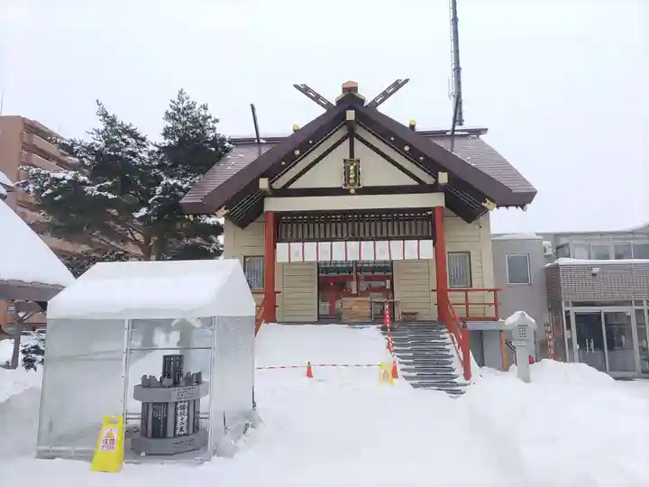 新川皇大神社の本殿・本堂