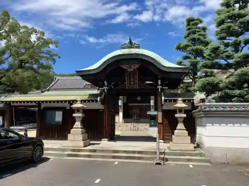 圓満寺の山門