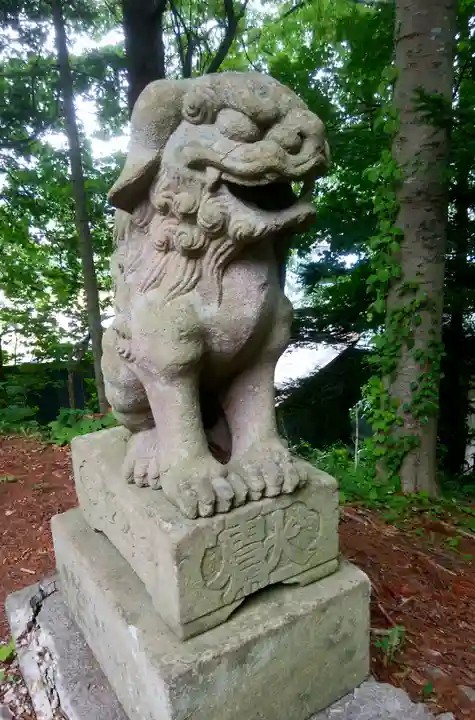 大鳥神社の狛犬