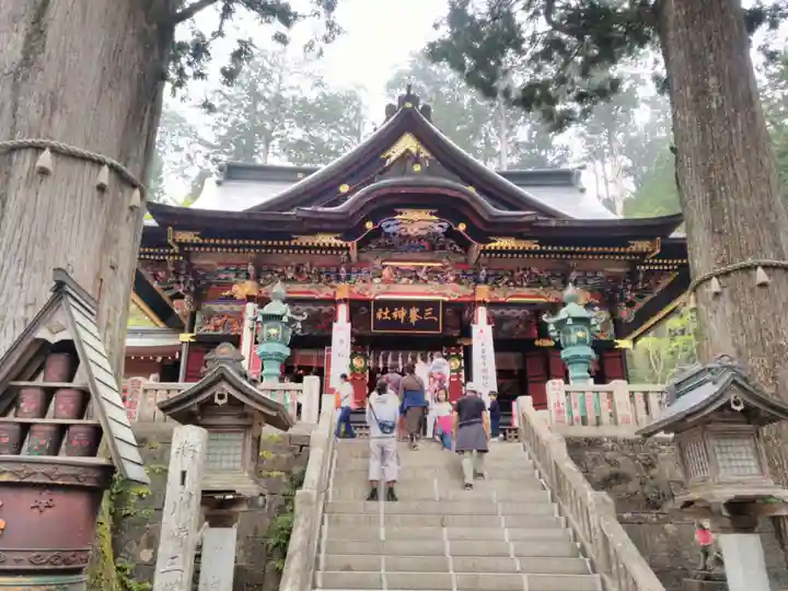 三峯神社の本殿・本堂