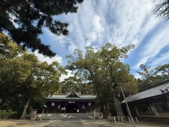 和歌山縣護國神社の{uncategorized: "未分類", other: "その他", undefined: "問題あり", building: "その他建物", grave: "お墓", sacred_gate: "鳥居", guardian: "狛犬", statue: "像", buddha: "仏像", history: "歴史", nature: "自然", garden: "庭園", animal: "動物", pagoda: "塔", temizu: "手水舎", mountain_gate: "山門・神門", sanctuary: "本殿・本堂", subordinate: "末社・摂社", art: "芸術", scenery: "景色", jizo: "地蔵", ema: "絵馬", goshuin: "御朱印", omikuji: "おみくじ", items: "授与品その他", amulet: "お守り", goshuincho: "御朱印帳", eats: "食事", festival: "お祭り", votive_dance: "神楽", shichigosan: "七五三参", wedding: "結婚式", experience: "体験その他", initially: "初詣", around: "周辺", anti_infection: "感染症対策"}
