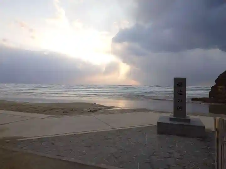 稲佐の浜 弁天島(島根県)