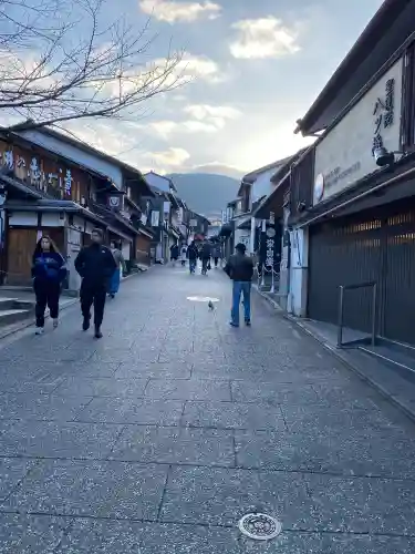 清水寺の{uncategorized: "未分類", other: "その他", undefined: "問題あり", building: "その他建物", grave: "お墓", sacred_gate: "鳥居", guardian: "狛犬", statue: "像", buddha: "仏像", history: "歴史", nature: "自然", garden: "庭園", animal: "動物", pagoda: "塔", temizu: "手水舎", mountain_gate: "山門・神門", sanctuary: "本殿・本堂", subordinate: "末社・摂社", art: "芸術", scenery: "景色", jizo: "地蔵", ema: "絵馬", goshuin: "御朱印", omikuji: "おみくじ", items: "授与品その他", amulet: "お守り", goshuincho: "御朱印帳", eats: "食事", festival: "お祭り", votive_dance: "神楽", shichigosan: "七五三参", wedding: "結婚式", experience: "体験その他", initially: "初詣", around: "周辺", anti_infection: "感染症対策"}