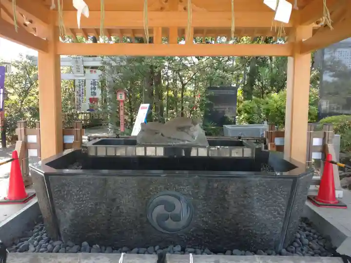 亀ケ池八幡宮の手水舎