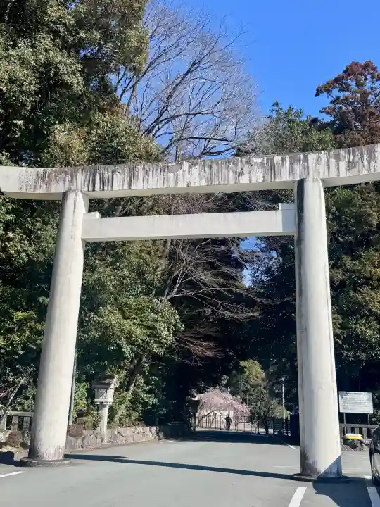 瀧原宮(皇大神宮別宮)の{uncategorized: "未分類", other: "その他", undefined: "問題あり", building: "その他建物", grave: "お墓", sacred_gate: "鳥居", guardian: "狛犬", statue: "像", buddha: "仏像", history: "歴史", nature: "自然", garden: "庭園", animal: "動物", pagoda: "塔", temizu: "手水舎", mountain_gate: "山門・神門", sanctuary: "本殿・本堂", subordinate: "末社・摂社", art: "芸術", scenery: "景色", jizo: "地蔵", ema: "絵馬", goshuin: "御朱印", omikuji: "おみくじ", items: "授与品その他", amulet: "お守り", goshuincho: "御朱印帳", eats: "食事", festival: "お祭り", votive_dance: "神楽", shichigosan: "七五三参", wedding: "結婚式", experience: "体験その他", initially: "初詣", around: "周辺", anti_infection: "感染症対策"}