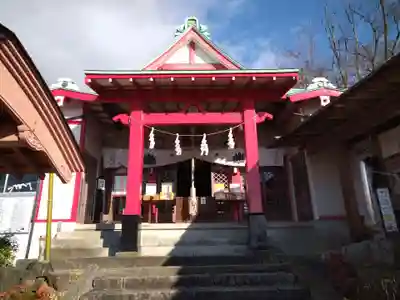 差出磯大嶽山神社 仕事と健康と厄よけの神さまの本殿・本堂