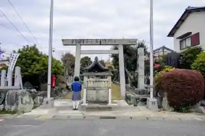 県明神社（縣明神社）の鳥居