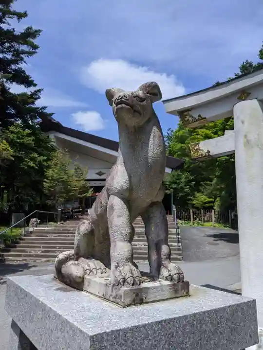 三峯神社の狛犬