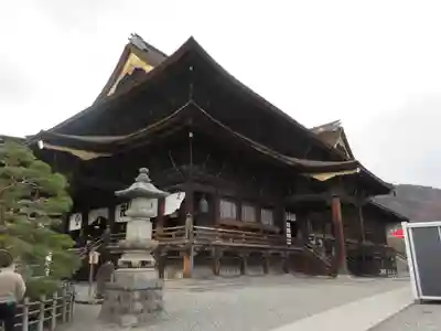 善光寺の本殿・本堂