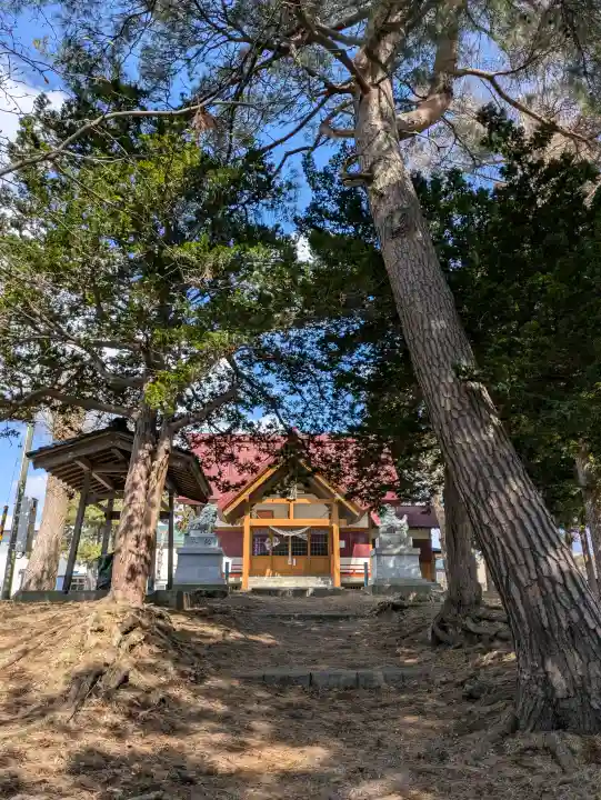 神山稲荷神社の{uncategorized: "未分類", other: "その他", undefined: "問題あり", building: "その他建物", grave: "お墓", sacred_gate: "鳥居", guardian: "狛犬", statue: "像", buddha: "仏像", history: "歴史", nature: "自然", garden: "庭園", animal: "動物", pagoda: "塔", temizu: "手水舎", mountain_gate: "山門・神門", sanctuary: "本殿・本堂", subordinate: "末社・摂社", art: "芸術", scenery: "景色", jizo: "地蔵", ema: "絵馬", goshuin: "御朱印", omikuji: "おみくじ", items: "授与品その他", amulet: "お守り", goshuincho: "御朱印帳", eats: "食事", festival: "お祭り", votive_dance: "神楽", shichigosan: "七五三参", wedding: "結婚式", experience: "体験その他", initially: "初詣", around: "周辺", anti_infection: "感染症対策"}