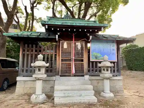 諏訪神社の本殿