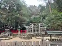檜原神社(大神神社摂社)の{uncategorized: "未分類", other: "その他", undefined: "問題あり", building: "その他建物", grave: "お墓", sacred_gate: "鳥居", guardian: "狛犬", statue: "像", buddha: "仏像", history: "歴史", nature: "自然", garden: "庭園", animal: "動物", pagoda: "塔", temizu: "手水舎", mountain_gate: "山門・神門", sanctuary: "本殿・本堂", subordinate: "末社・摂社", art: "芸術", scenery: "景色", jizo: "地蔵", ema: "絵馬", goshuin: "御朱印", omikuji: "おみくじ", items: "授与品その他", amulet: "お守り", goshuincho: "御朱印帳", eats: "食事", festival: "お祭り", votive_dance: "神楽", shichigosan: "七五三参", wedding: "結婚式", experience: "体験その他", initially: "初詣", around: "周辺", anti_infection: "感染症対策"}