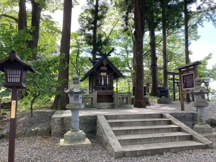 諏訪大社下社秋宮(長野県)