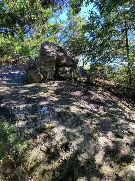 石上布都魂神社(岡山県)