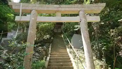 諏訪神社の鳥居