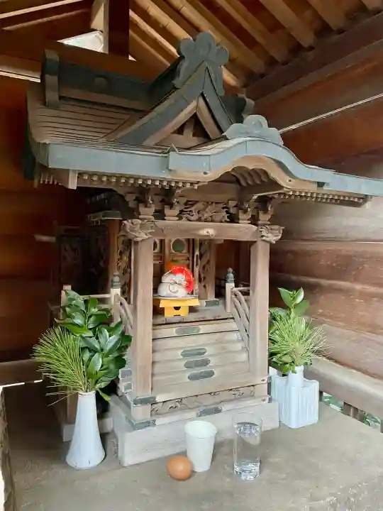 御園神社の{uncategorized: "未分類", other: "その他", undefined: "問題あり", building: "その他建物", grave: "お墓", sacred_gate: "鳥居", guardian: "狛犬", statue: "像", buddha: "仏像", history: "歴史", nature: "自然", garden: "庭園", animal: "動物", pagoda: "塔", temizu: "手水舎", mountain_gate: "山門・神門", sanctuary: "本殿・本堂", subordinate: "末社・摂社", art: "芸術", scenery: "景色", jizo: "地蔵", ema: "絵馬", goshuin: "御朱印", omikuji: "おみくじ", items: "授与品その他", amulet: "お守り", goshuincho: "御朱印帳", eats: "食事", festival: "お祭り", votive_dance: "神楽", shichigosan: "七五三参", wedding: "結婚式", experience: "体験その他", initially: "初詣", around: "周辺", anti_infection: "感染症対策"}
