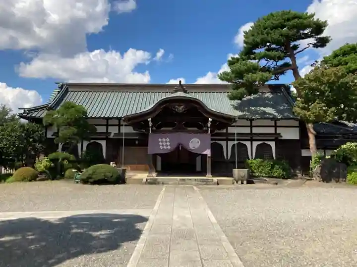 護国寺の本殿・本堂