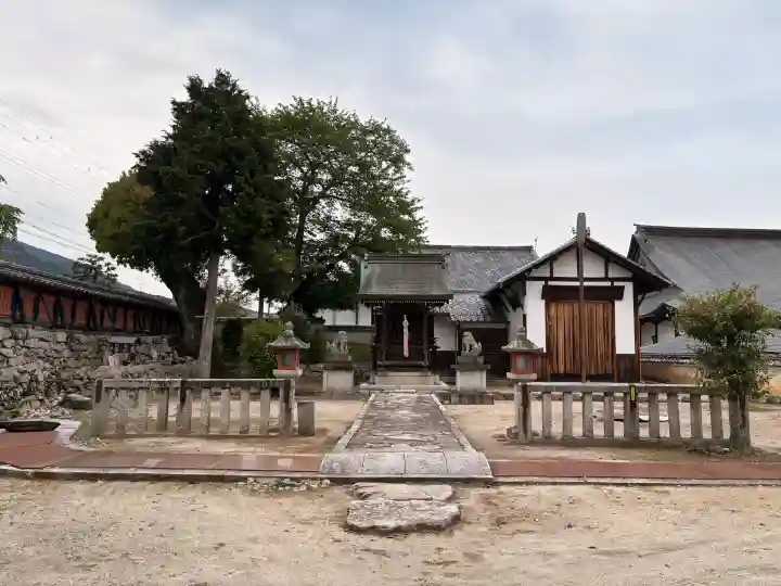 大将軍神社の{uncategorized: "未分類", other: "その他", undefined: "問題あり", building: "その他建物", grave: "お墓", sacred_gate: "鳥居", guardian: "狛犬", statue: "像", buddha: "仏像", history: "歴史", nature: "自然", garden: "庭園", animal: "動物", pagoda: "塔", temizu: "手水舎", mountain_gate: "山門・神門", sanctuary: "本殿・本堂", subordinate: "末社・摂社", art: "芸術", scenery: "景色", jizo: "地蔵", ema: "絵馬", goshuin: "御朱印", omikuji: "おみくじ", items: "授与品その他", amulet: "お守り", goshuincho: "御朱印帳", eats: "食事", festival: "お祭り", votive_dance: "神楽", shichigosan: "七五三参", wedding: "結婚式", experience: "体験その他", initially: "初詣", around: "周辺", anti_infection: "感染症対策"}