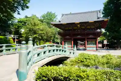 根津神社の山門・神門