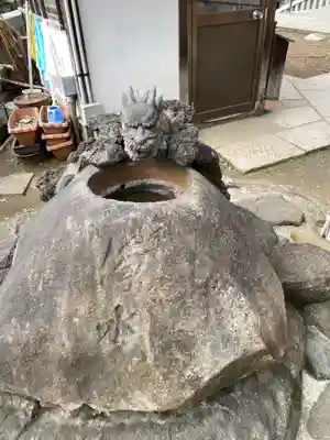 待乳山聖天(本龍院)の手水舎