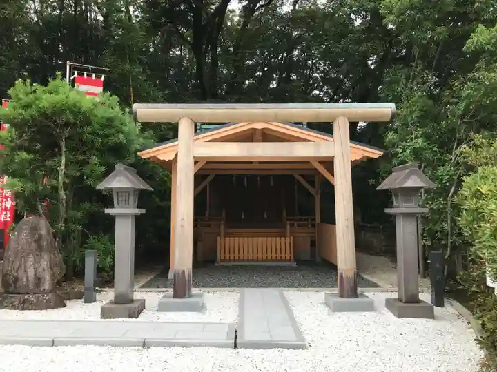 亀山八幡宮の末社・摂社