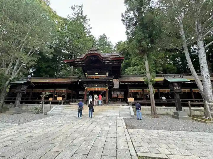 諏訪大社下社秋宮(長野県)