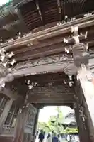 題経寺(柴又帝釈天)の山門・神門