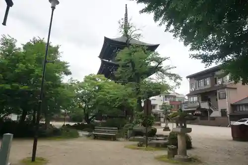 飛騨国分寺の建物その他