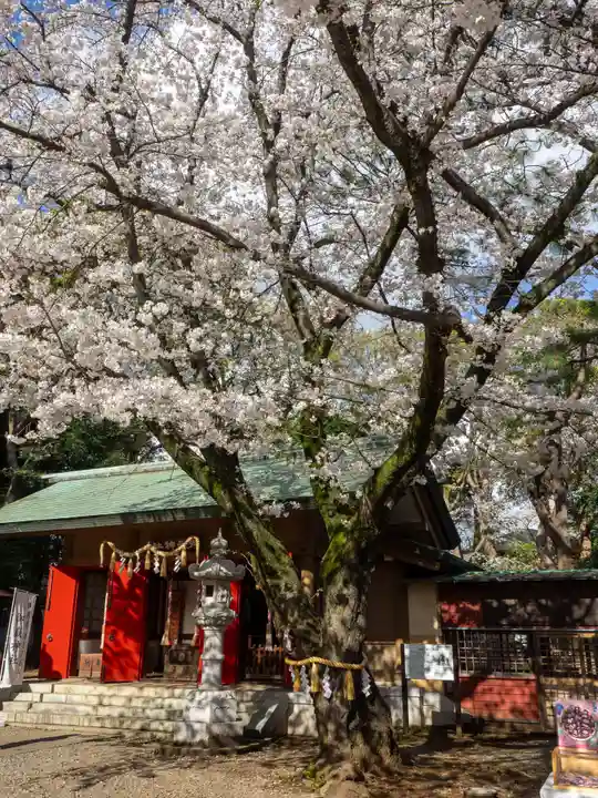 前原御嶽神社の本殿・本堂