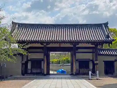 法隆寺の山門・神門