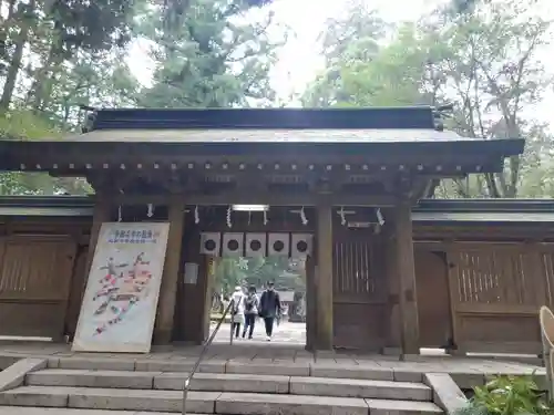 狭野神社の山門・神門