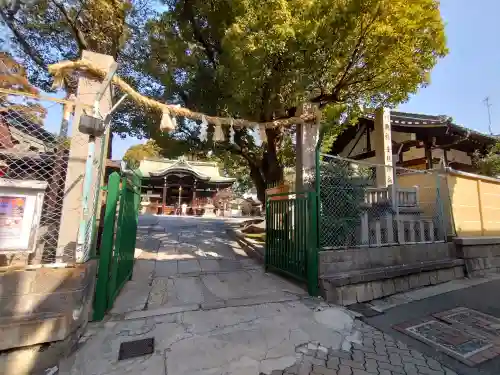 生根神社の{uncategorized: "未分類", other: "その他", undefined: "問題あり", building: "その他建物", grave: "お墓", sacred_gate: "鳥居", guardian: "狛犬", statue: "像", buddha: "仏像", history: "歴史", nature: "自然", garden: "庭園", animal: "動物", pagoda: "塔", temizu: "手水舎", mountain_gate: "山門・神門", sanctuary: "本殿・本堂", subordinate: "末社・摂社", art: "芸術", scenery: "景色", jizo: "地蔵", ema: "絵馬", goshuin: "御朱印", omikuji: "おみくじ", items: "授与品その他", amulet: "お守り", goshuincho: "御朱印帳", eats: "食事", festival: "お祭り", votive_dance: "神楽", shichigosan: "七五三参", wedding: "結婚式", experience: "体験その他", initially: "初詣", around: "周辺", anti_infection: "感染症対策"}