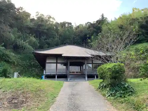 満蔵寺の本殿・本堂