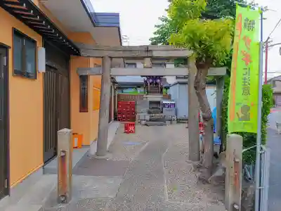 港楽神社の鳥居