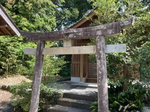 諏訪神社の末社・摂社