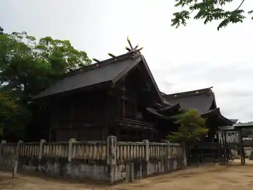 白鳥神社の本殿