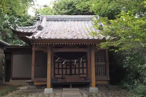 頼政神社の本殿・本堂